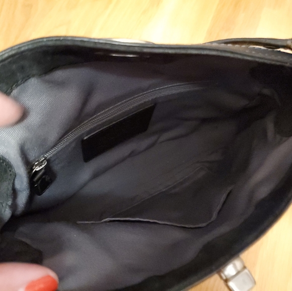 Coach Black Signature Handbag - Picture 4 of 9